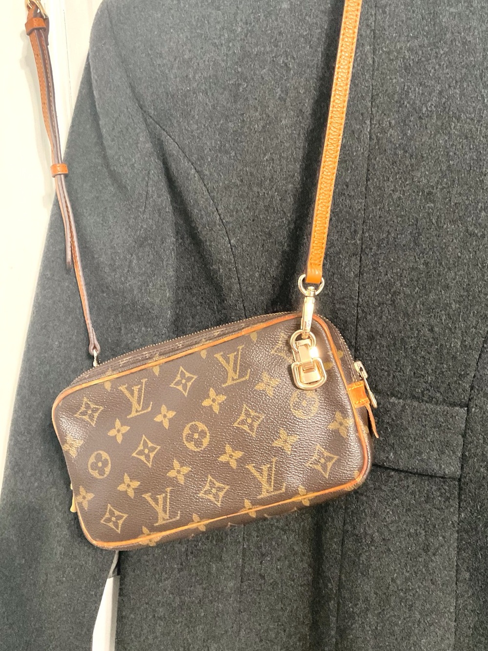 ✅LV POCHETTE BANDOLIER CROSSBODY BAG LOUIS VUITTON AUTHENTIC